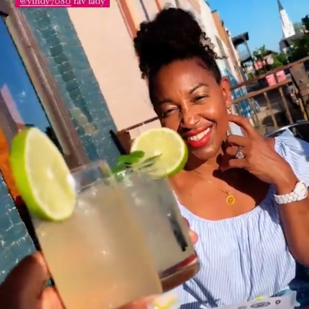 Meet your Posher, Tchelindria